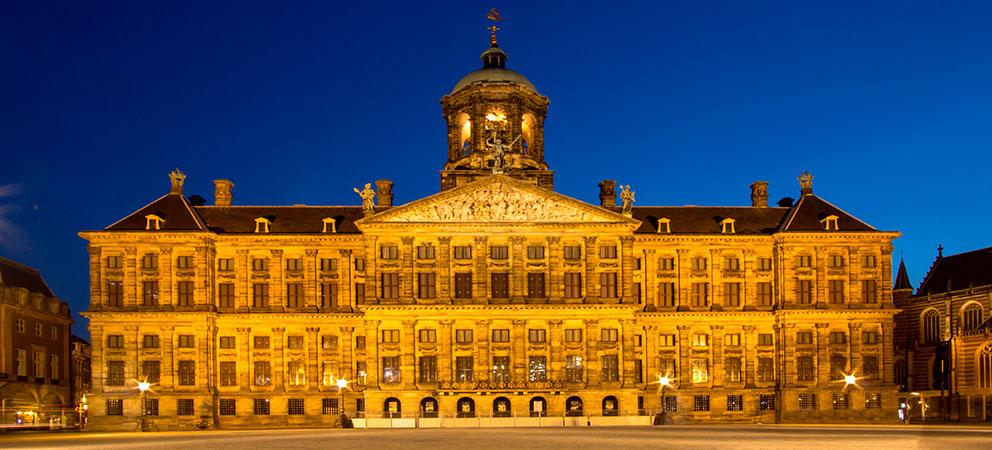 The Royal Palace of the Netherlands Royal Palace at night
